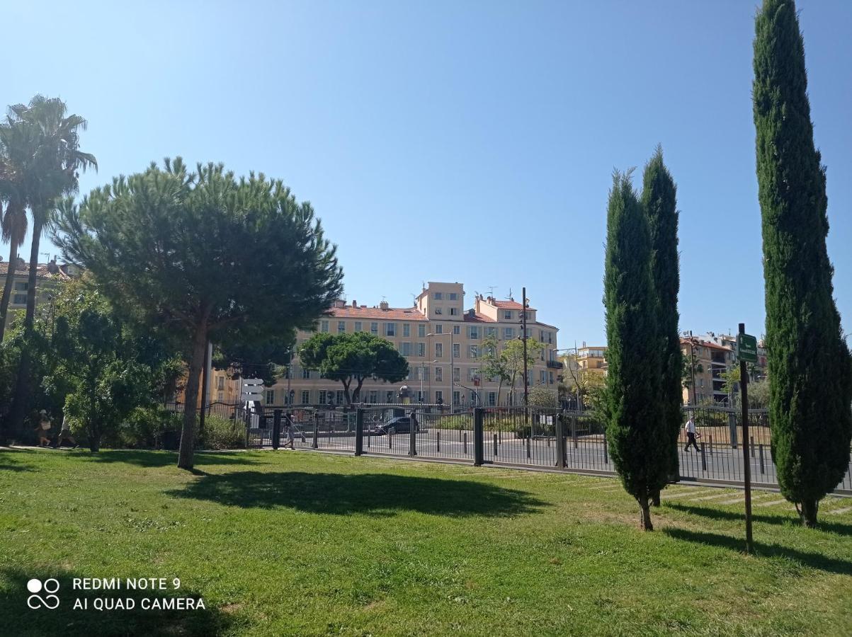Studette En Plein Coeur Du Vieux Νίκαια Εξωτερικό φωτογραφία